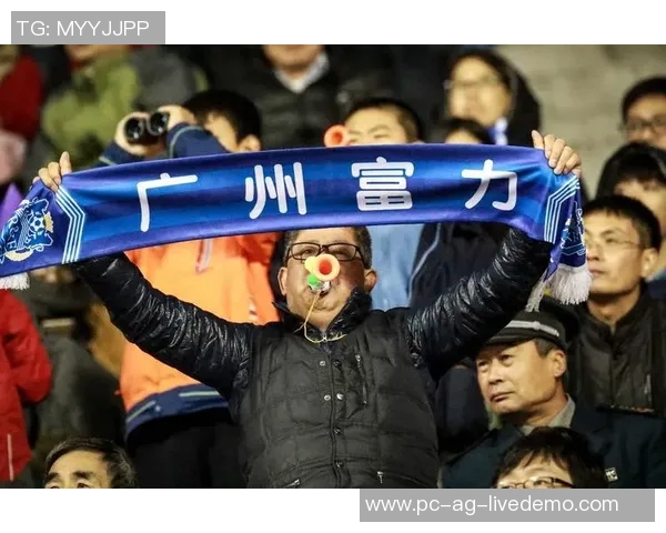 天津权健足球队重整旗鼓迎接新赛季球迷期待球队再创辉煌 天津权健足球队重整旗鼓迎接新赛季球迷期待球队再创辉煌